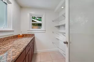 8690 N Willamette Blvd, Portland, OR 97203 - Photo 9