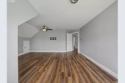 15537 SE Evergreen Dr, Portland, OR 97236 - Photo 33