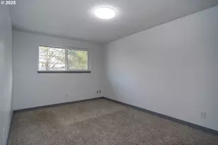 885 NE Sunset St, Roseburg, OR 97470 - Photo 31