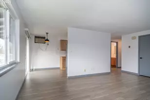 885 NE Sunset St, Roseburg, OR 97470 - Photo 23