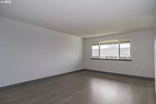 885 NE Sunset St, Roseburg, OR 97470 - Photo 21