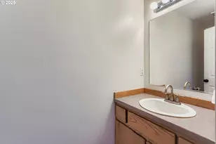 280 NW Country Ct, McMinnville, OR 97128 - Photo 17