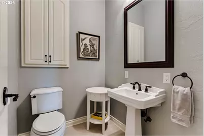 32825 Kestrel Ln, Eugene, OR 97405 - Photo 9