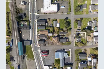 402 Acacia Ave, Garibaldi, OR 97118 - Photo 29