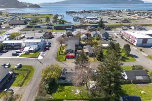 402 Acacia Ave, Garibaldi, OR 97118 - Photo 19