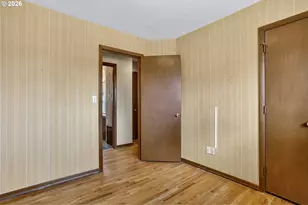 321 NE 108th Pl, Portland, OR 97220 - Photo 23