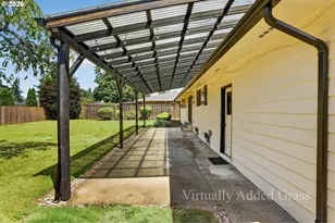 321 NE 108th Pl, Portland, OR 97220 - Photo 41