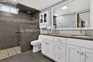 321 NE 108th Pl, Portland, OR 97220 - Photo 39