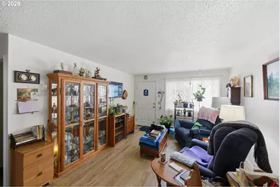 1035 W 11th St, Coquille, OR 97423 - Photo 7