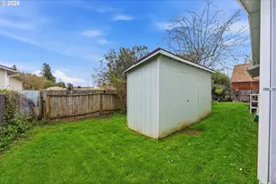 1035 W 11th St, Coquille, OR 97423 - Photo 35