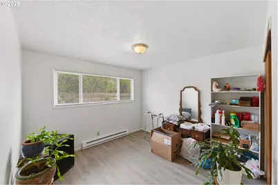 1035 W 11th St, Coquille, OR 97423 - Photo 19