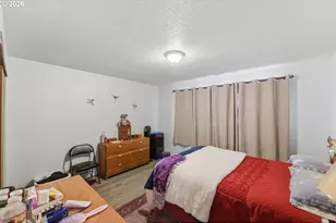 1035 W 11th St, Coquille, OR 97423 - Photo 21