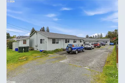 1035 W 11th St, Coquille, OR 97423 - Photo 1
