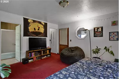 32253 Deberry Rd, Creswell, OR 97426 - Photo 15