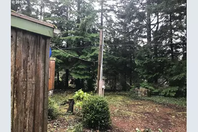 69175 Sharp Rd, North Bend, OR 97459 - Photo 17