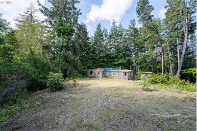 69175 Sharp Rd, North Bend, OR 97459 - Photo 11