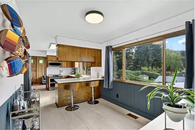 4308 SW Chesapeak Ave, Portland, OR 97239 - Photo 13