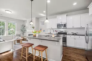 9259 SW Chopin Ln, Portland, OR 97225 - Photo 9