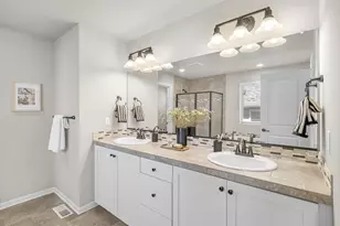 9259 SW Chopin Ln, Portland, OR 97225 - Photo 17