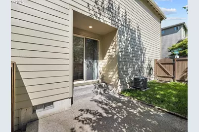 9259 SW Chopin Ln, Portland, OR 97225 - Photo 23