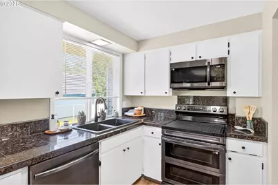 17002 SE Bush St, Portland, OR 97236 - Photo 11