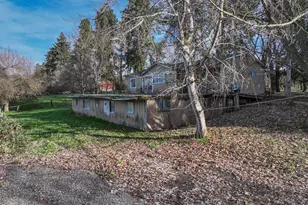 2739 Wyeast Rd, Hood River, OR 97031 - Photo 29