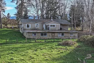 2739 Wyeast Rd, Hood River, OR 97031 - Photo 13