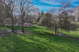 2739 Wyeast Rd, Hood River, OR 97031 - Photo 27