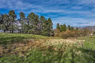 2739 Wyeast Rd, Hood River, OR 97031 - Photo 7