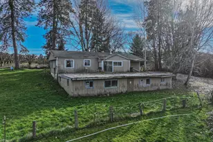 2739 Wyeast Rd, Hood River, OR 97031 - Photo 11