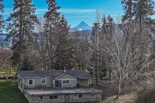 2739 Wyeast Rd, Hood River, OR 97031 - Photo 3