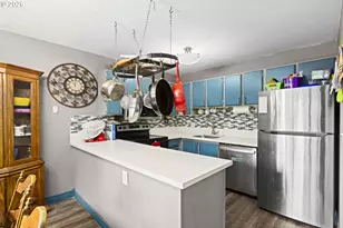 23850 NE Treehill Dr, Wood Village, OR 97060 - Photo 7