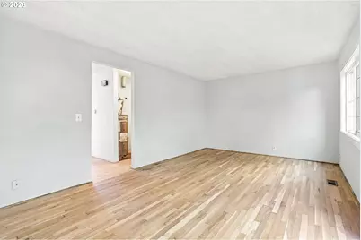 23850 NE Treehill Dr, Wood Village, OR 97060 - Photo 9