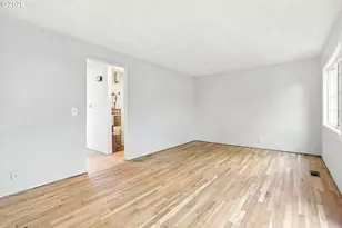 23850 NE Treehill Dr, Wood Village, OR 97060 - Photo 9