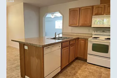 29 Easy St, Florence, OR 97439 - Photo 7