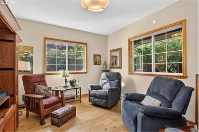 1663 5th St, Hood River, OR 97031 - Photo 7