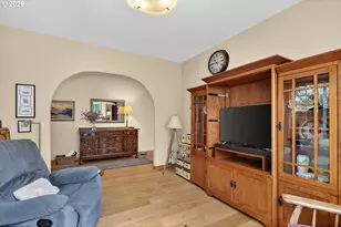 1663 5th St, Hood River, OR 97031 - Photo 5