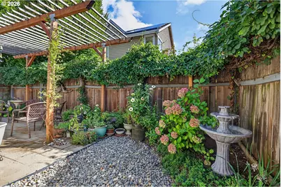 1663 5th St, Hood River, OR 97031 - Photo 39