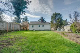 3556 NE 112th Ave, Portland, OR 97220 - Photo 29