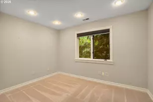 2636 SW 64th Pl, Portland, OR 97225 - Photo 39