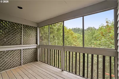 2636 SW 64th Pl, Portland, OR 97225 - Photo 33