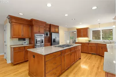 2636 SW 64th Pl, Portland, OR 97225 - Photo 5