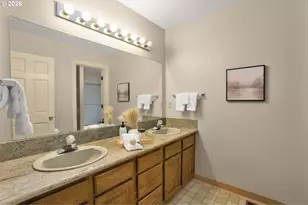 2636 SW 64th Pl, Portland, OR 97225 - Photo 33