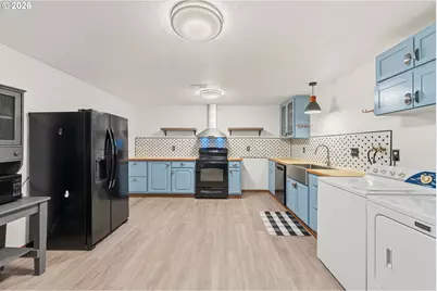 2595 Brussells St, North Bend, OR 97459 - Photo 21