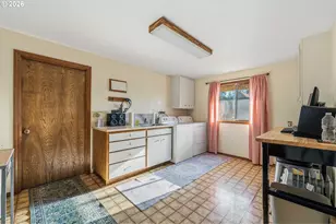 2595 Brussells St, North Bend, OR 97459 - Photo 19