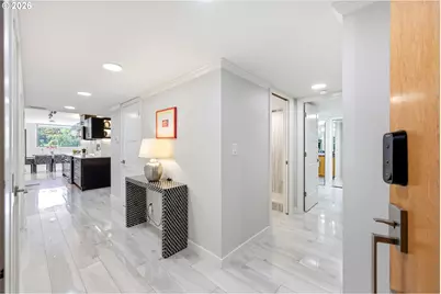 600 SE Marion St #403, Portland, OR 97202 - Photo 7