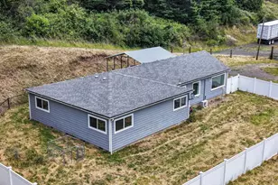 8935 State Hwy 38, Drain, OR 97435 - Photo 5
