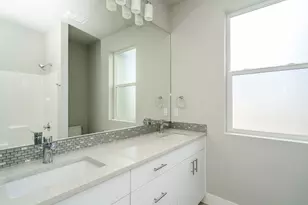 436 NE Stafford St, Portland, OR 97211 - Photo 5