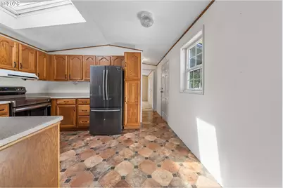 95 Athena Ln, Roseburg, OR 97470 - Photo 11