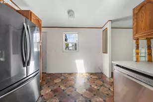 95 Athena Ln, Roseburg, OR 97470 - Photo 13